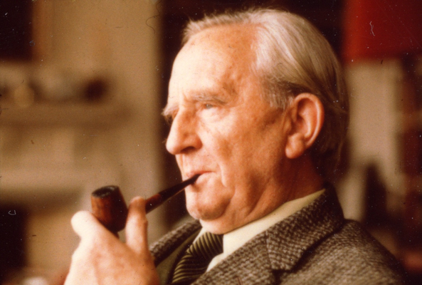 J.R.R. Tolkien.png - Bizi Tolkien'e Sorun